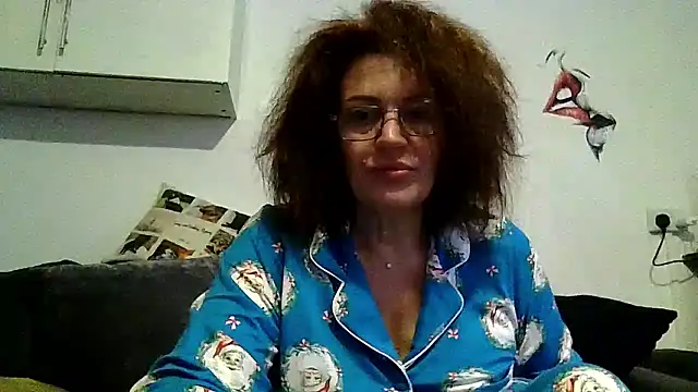 Snapshot of RubyyRosee chatting on January 19, 2026, 10:08 am RubyyRosee online show from January 19, 2026, 10:08 am
