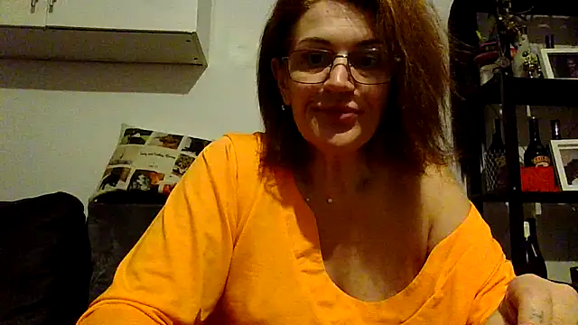 Snapshot of RubyyRosee chatting on December 17, 2025, 6:18 am RubyyRosee online show from December 17, 2025, 6:18 am