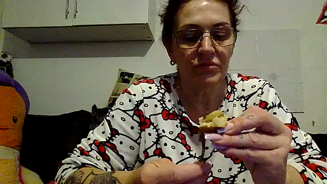 Snapshot of RubyyRosee chatting on February 15, 2026, 9:41 am RubyyRosee online show from February 15, 2026, 9:41 am