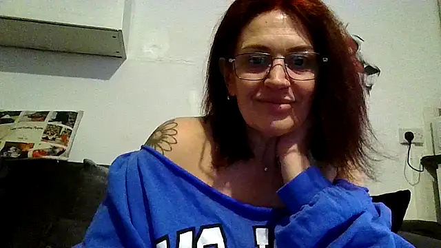 RubyyRosee online show from March 27, 2026, 2:07 pm