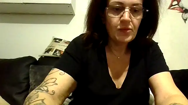 Snapshot of RubyyRosee chatting on February 10, 2026, 6:34 am RubyyRosee online show from February 10, 2026, 6:34 am