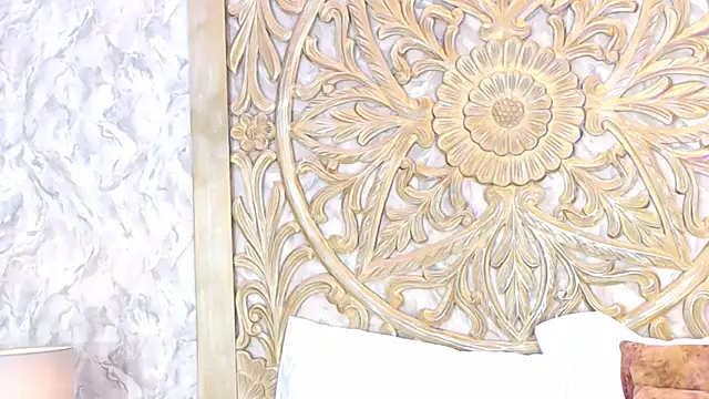 MelodyCarsson online show from April 19, 2026, 12:17 pm