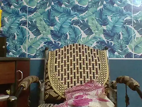 Marathi q4een01 online show from April 14, 2026, 5:01 am