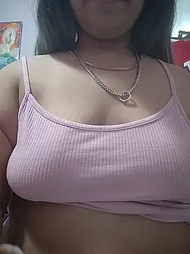 Snapshot of Lovelyrainn chatting on October 29, 2025, 2:10 am Lovelyrainn online show from October 29, 2025, 2:10 am