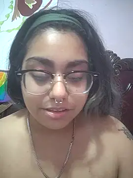 Snapshot of Lovelyrainn chatting on November 2, 2025, 12:32 pm Lovelyrainn online show from November 2, 2025, 12:32 pm