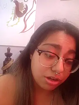 Snapshot of Lovelyrainn chatting on November 9, 2025, 4:44 pm Lovelyrainn online show from November 9, 2025, 4:44 pm