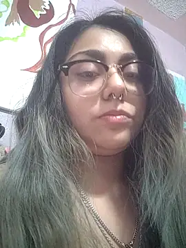 Snapshot of Lovelyrainn chatting on December 18, 2025, 4:28 am Lovelyrainn online show from December 18, 2025, 4:28 am