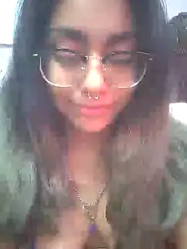 Snapshot of Lovelyrainn chatting on December 2, 2025, 6:20 pm Lovelyrainn online show from December 2, 2025, 6:20 pm