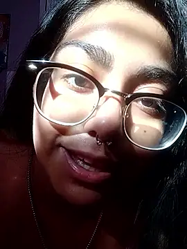 Snapshot of Lovelyrainn chatting on October 30, 2025, 7:22 pm Lovelyrainn online show from October 30, 2025, 7:22 pm