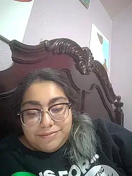 Snapshot of Lovelyrainn chatting on November 30, 2025, 1:28 am Lovelyrainn online show from November 30, 2025, 1:28 am