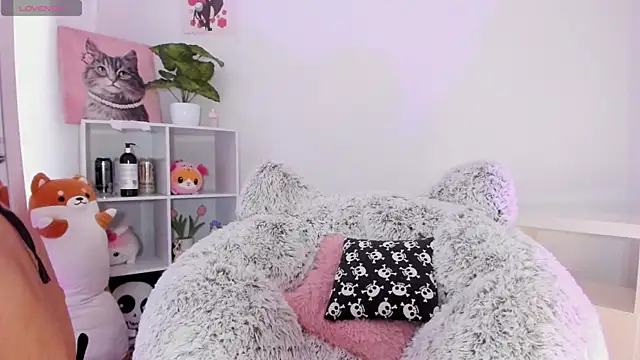 Snapshot of akame_meow chatting on October 22, 2025, 4:17 pm akame meow online show from October 22, 2025, 4:17 pm