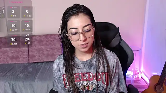 Susanahendrix online show from February 24, 2026, 6:20 pm