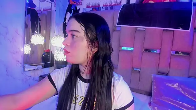 KateLee online show from October 24, 2025, 4:22 am