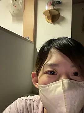 Snapshot of usako_2025 chatting on December 17, 2025, 2:00 pm usako 2025 online show from December 17, 2025, 2:00 pm