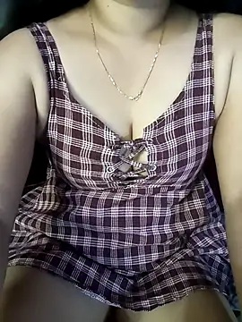 babyangela14 online show from October 22, 2025, 4:01 am