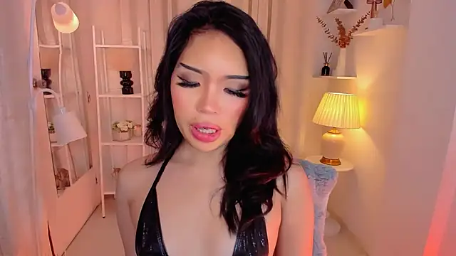 MS LUNA online show from March 15, 2026, 9:33 pm