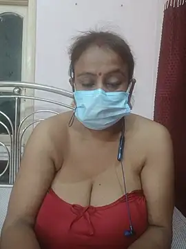 Snapshot of Barna_Love chatting on June 3, 2026, 2:33 pm Barna Love online show from June 3, 2026, 2:33 pm