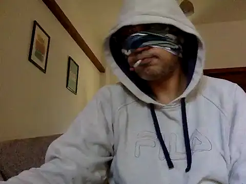 Snapshot of CaiBull chatting on December 23, 2025, 7:51 am CaiBull online show from December 23, 2025, 7:51 am