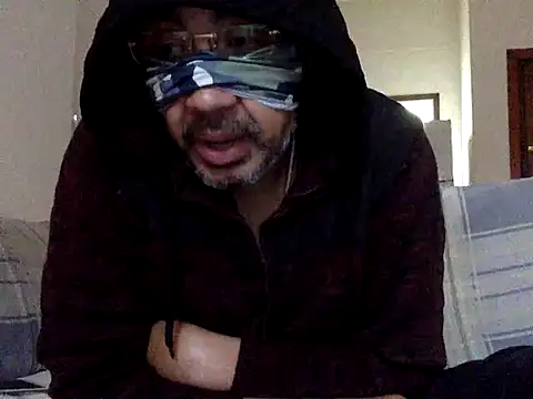 Snapshot of CaiBull chatting on January 8, 2026, 6:52 am CaiBull online show from January 8, 2026, 6:52 am