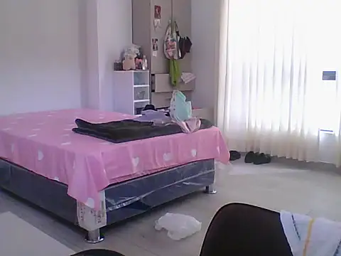 MichiLyoto online show from November 3, 2025, 5:27 pm