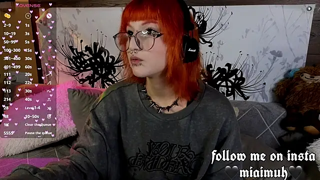 mia  yui online show from October 2, 2025, 10:57 pm