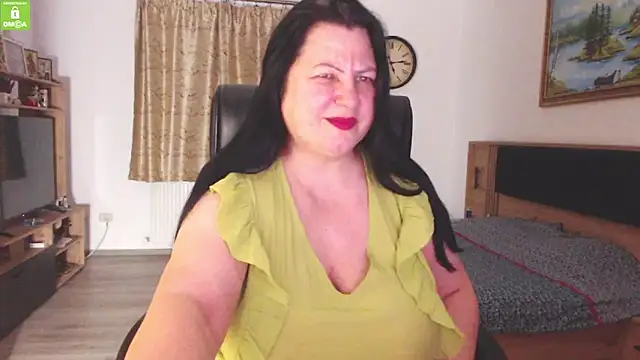 Snapshot of KendraSecrets chatting on December 5, 2025, 2:15 pm KendraSecrets online show from December 5, 2025, 2:15 pm