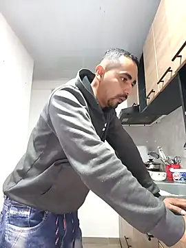 Snapshot of stivenlujan69 chatting on December 14, 2025, 1:01 am stivenlujan69 online show from December 14, 2025, 1:01 am