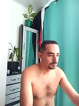 Snapshot of stivenlujan69 chatting on December 17, 2025, 3:39 pm stivenlujan69 online show from December 17, 2025, 3:39 pm