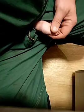 Snapshot of fickfreund019 chatting on October 30, 2025, 4:55 am fickfreund019 online show from October 30, 2025, 4:55 am