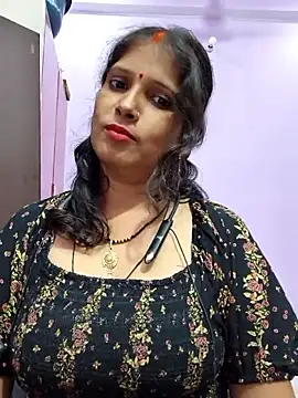 Sonalihot  online show from April 1, 2026, 5:43 pm