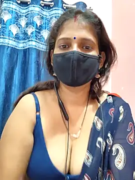 Snapshot of Sonalihot_ chatting on November 3, 2025, 4:32 pm Sonalihot online show from November 3, 2025, 4:32 pm