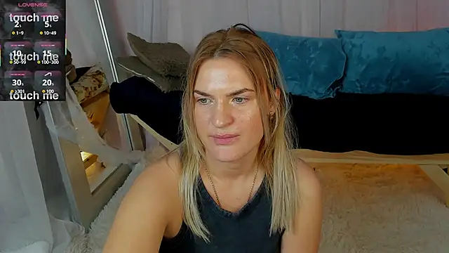 Marie Ellie online show from November 11, 2025, 1:33 am