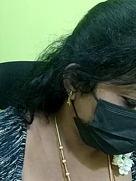 Snapshot of Tamil_Mithra chatting on July 17, 2026, 6:32 am Tamil Mithra online show from July 17, 2026, 6:32 am