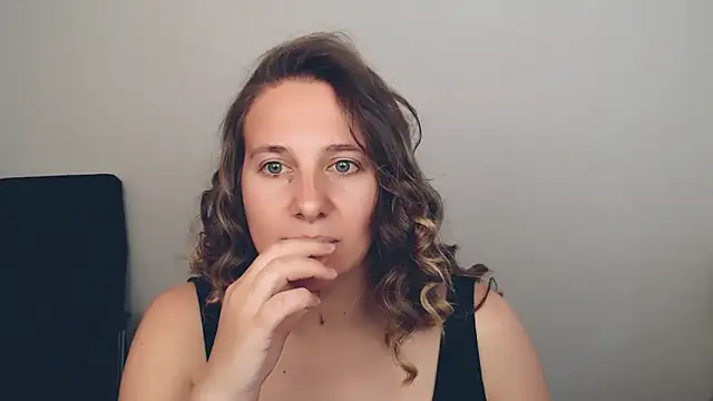 Darklure  online show from September 24, 2025, 2:12 pm