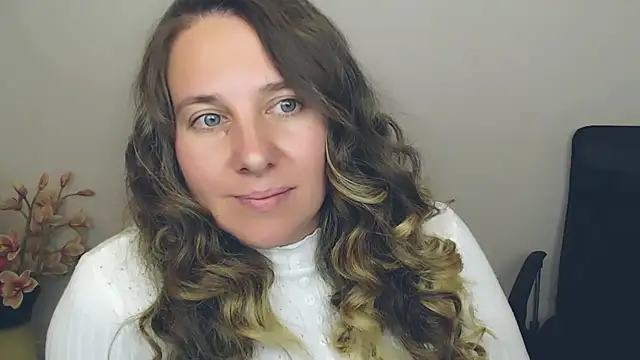 Darklure  online show from October 1, 2025, 9:29 pm