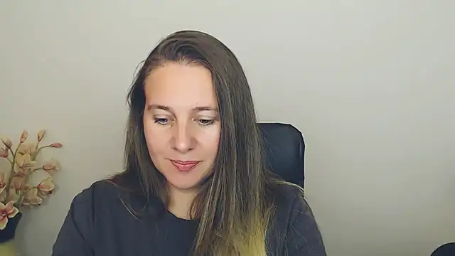 Darklure  online show from September 27, 2025, 6:14 pm