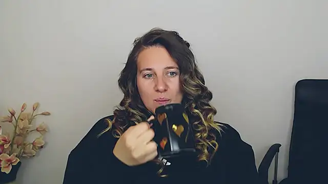 Darklure  online show from September 29, 2025, 4:01 pm