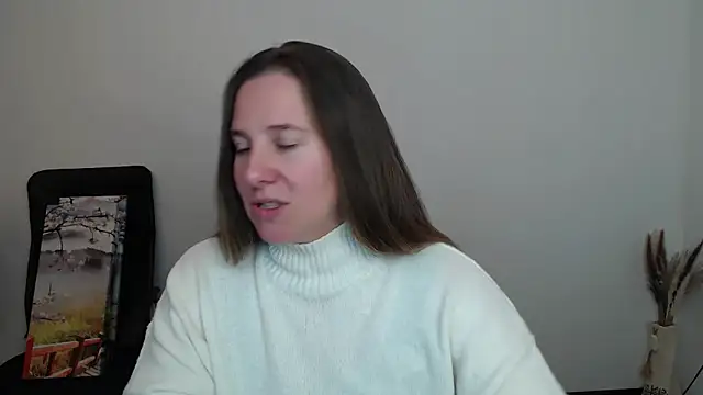 Darklure  online show from October 19, 2025, 1:25 pm