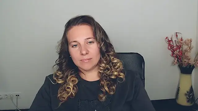 Darklure  online show from September 12, 2025, 1:55 pm