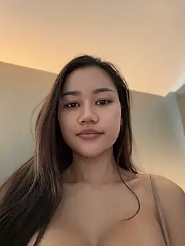 Snapshot of cherrycuteasian chatting on June 25, 2026, 7:13 am cherrycuteasian online show from June 25, 2026, 7:13 am