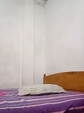 Snapshot of Slllll_Couple00 chatting on November 12, 2025, 1:37 pm Slllll Couple00 online show from November 12, 2025, 1:37 pm