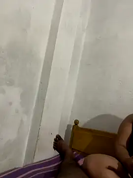 Snapshot of Slllll_Couple00 chatting on October 8, 2025, 2:51 pm Slllll Couple00 online show from October 8, 2025, 2:51 pm