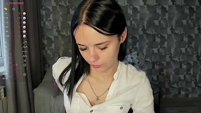 Snapshot of Kseni_a chatting on October 22, 2025, 7:30 am Kseni a online show from October 22, 2025, 7:30 am