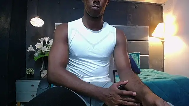 blackbignude online show from November 13, 2025, 1:42 am