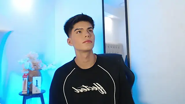 Dulcey  online show from September 29, 2025, 4:41 am