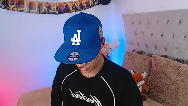 Dulcey  online show from October 29, 2025, 4:00 am