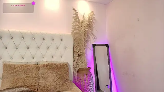 Dulcey  online show from November 5, 2025, 9:34 am