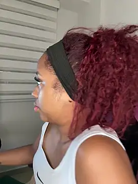  Zahara  online show from February 18, 2026, 11:56 pm