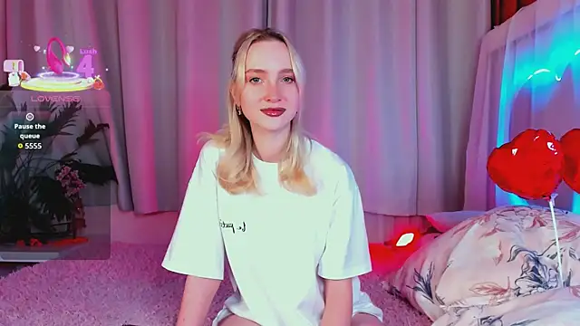 EllaBloom online show from February 22, 2026, 2:08 pm