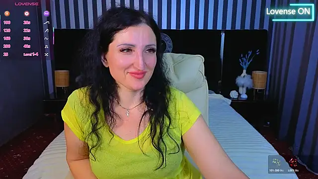 Snapshot of MissRossi chatting on November 26, 2025, 7:47 pm MissRossi online show from November 26, 2025, 7:47 pm